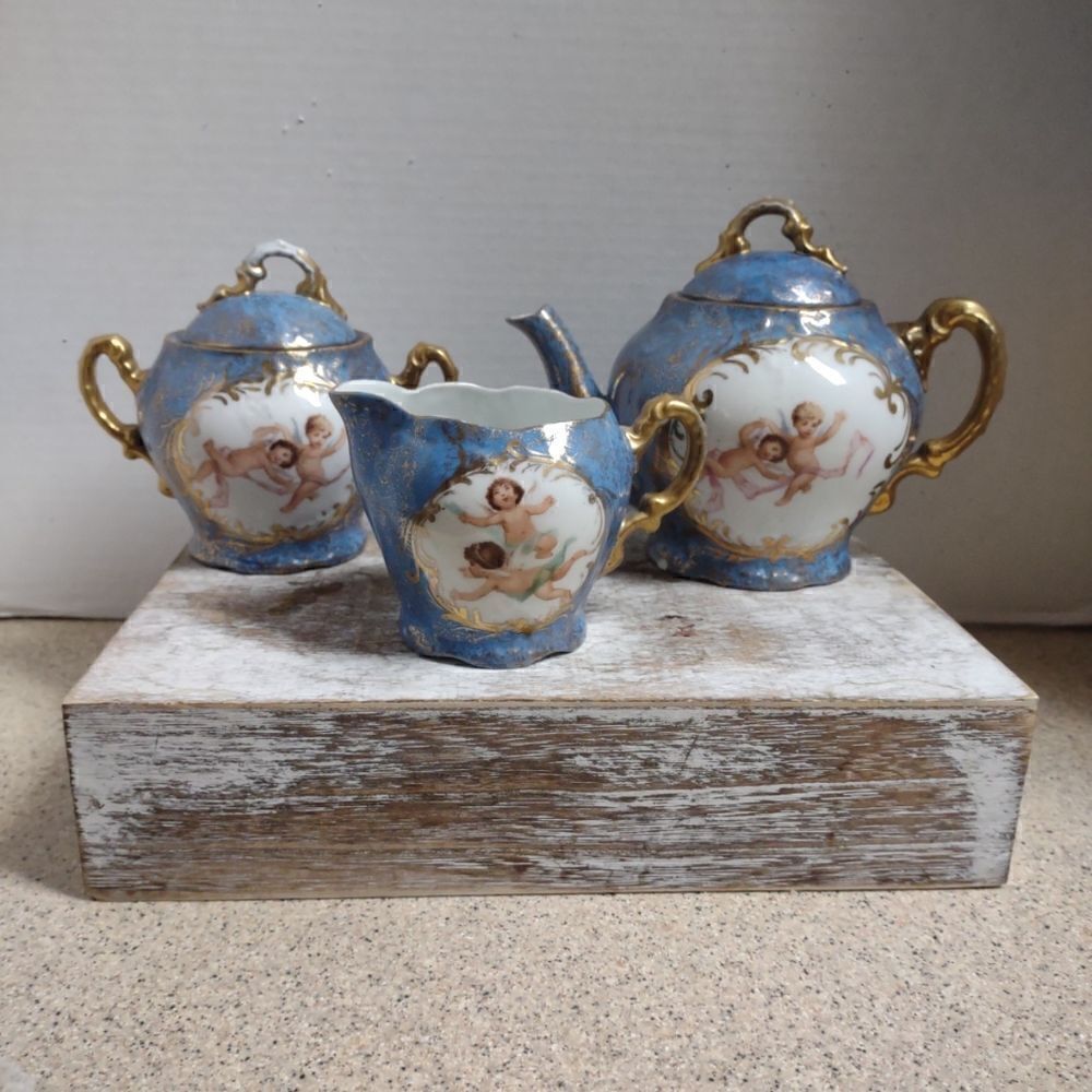 Vintage Victoria Carlsbad Tea Set